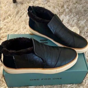 TOMS Paxton Black Croc